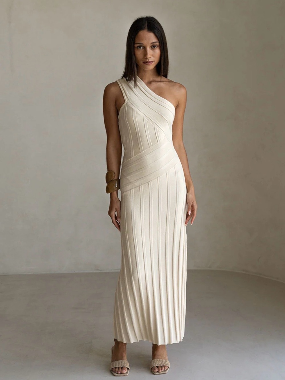 Dominica Dress - Picture 4 of 10